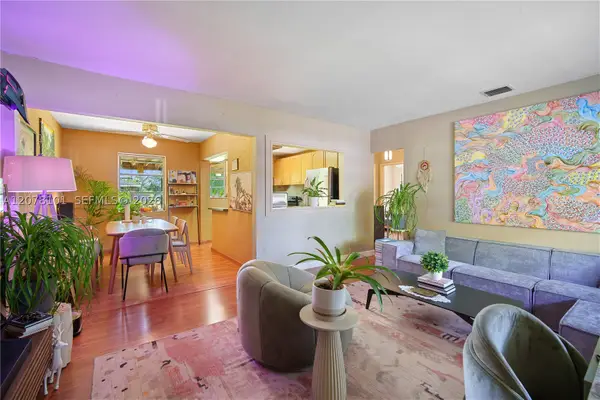 14031 NW 5th, Miami, FL 33168