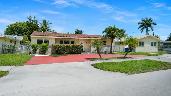 903 NE 2nd, Hallandale, FL 33009