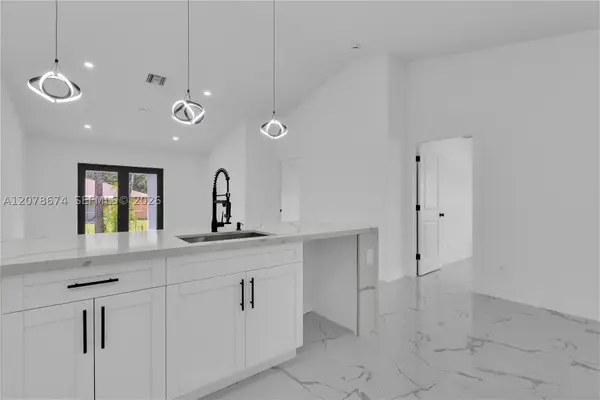 105/107 Meadow, Lehigh Acres, FL 33973
