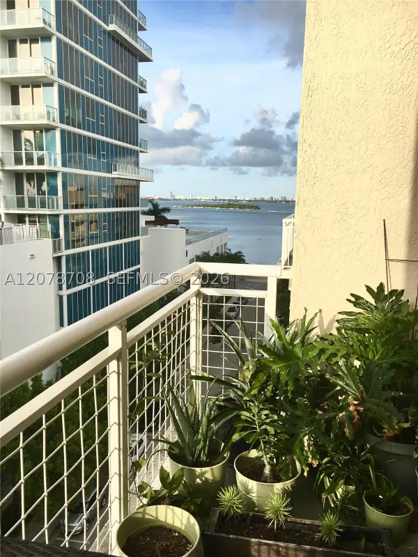 2001 Biscayne #2604, Miami, FL 33137