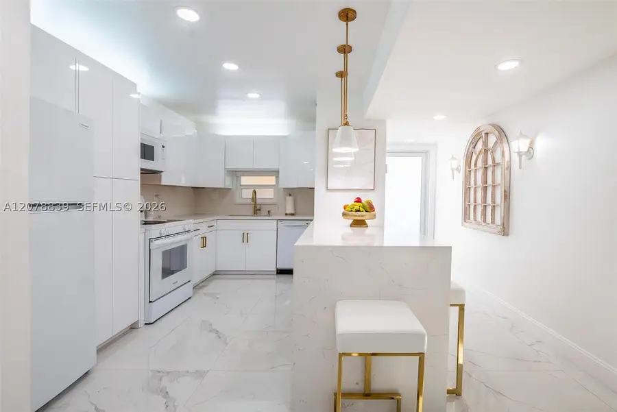 300 S Hollybrook #310, Pembroke Pines, FL 33025 - #3