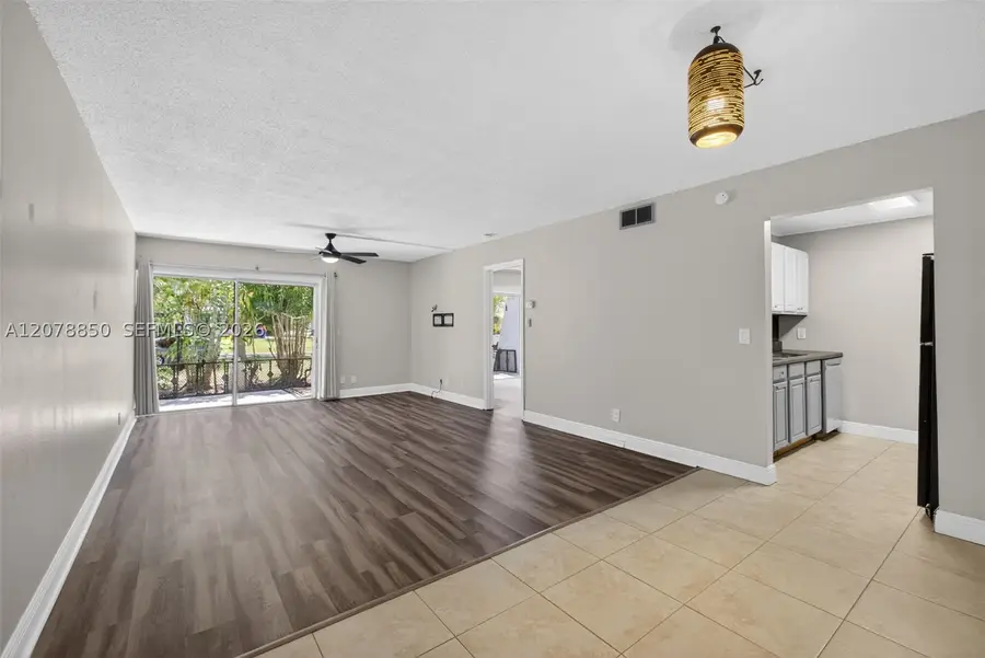 725 Hummingbird #109, North Palm Beach, FL 33408 - #2