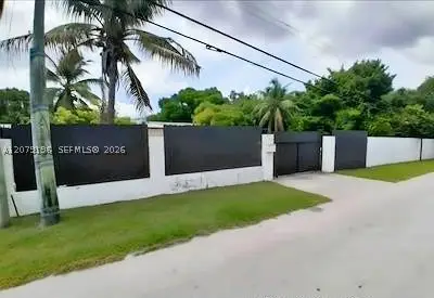 759 S Biscayne River, Miami, FL 33169
