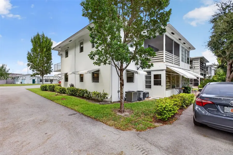 2551 W Golf #101, Pompano Beach, FL 33064 - #2