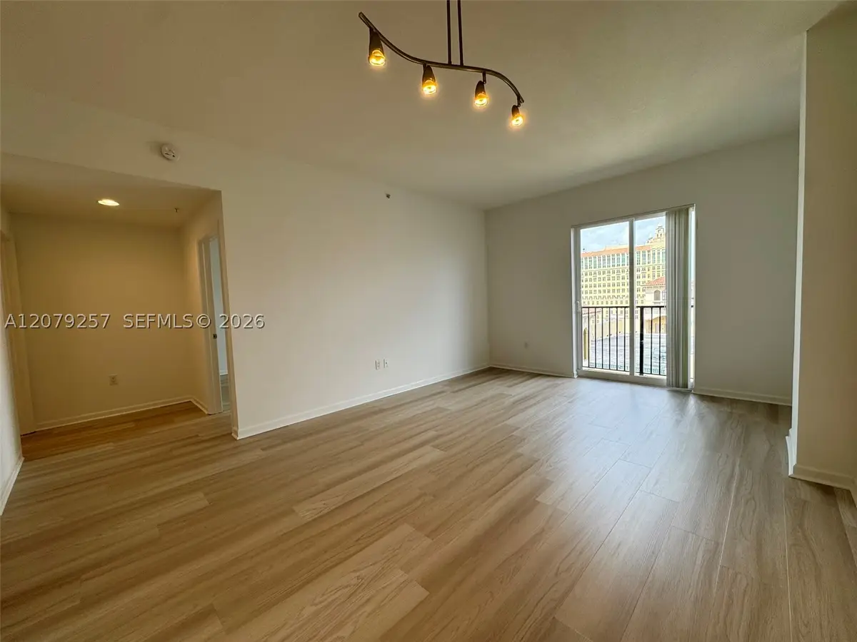 10 Aragon #1008, Coral Gables, FL 33134 - #1