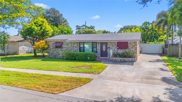 311 SW 70th, Pembroke Pines, FL 33023