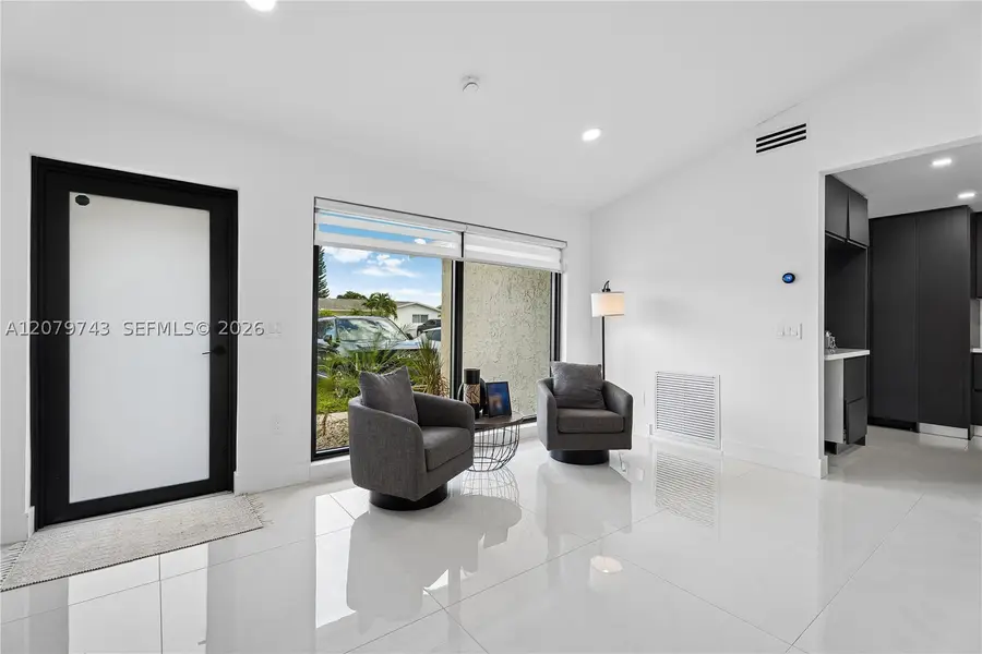 620 NW 98th, Pembroke Pines, FL 33024 - #2