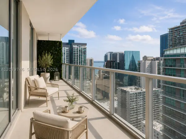 1111 SW 1st #UPH4015, Miami, FL 33130