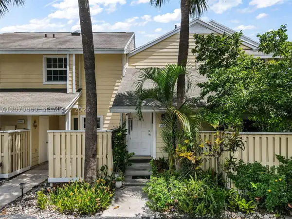 2071 Champions, North Lauderdale, FL 33068
