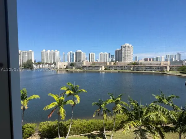 2861 Leonard #F608, Aventura, FL 33160