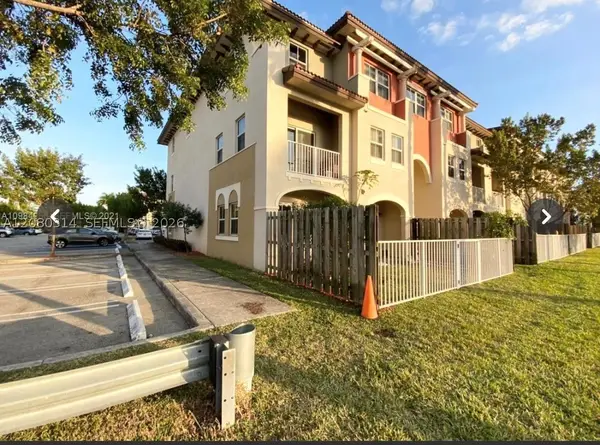 8650 NW 97 #108, Doral, FL 33178