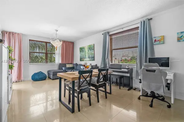 17150 N Bay #2516, Sunny Isles Beach, FL 33160