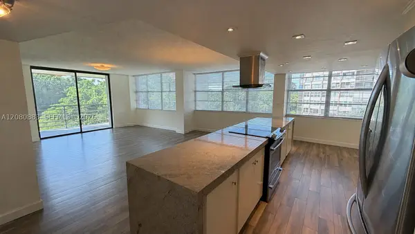 1200 Saint Charles #411, Pembroke Pines, FL 33026