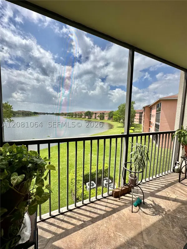 13800 SW 5th #311M, Pembroke Pines, FL 33027