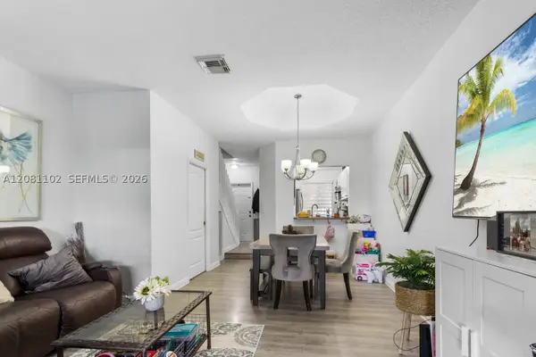 8210 NW 10th #4, Miami, FL 33126