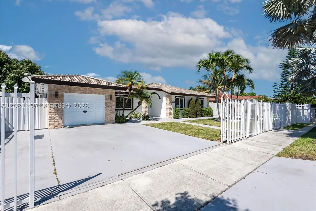 12485 SW 220th, Miami, FL 33170 - #1