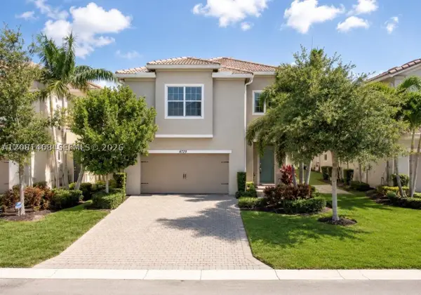 4729 Greenway, Hollywood, FL 33021