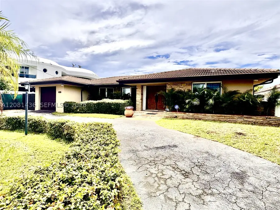 3324 NE 167th, North Miami Beach, FL 33160 - #3