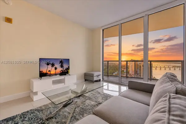 3000 Oasis Grabd #2802, Fort Myers, FL 33916