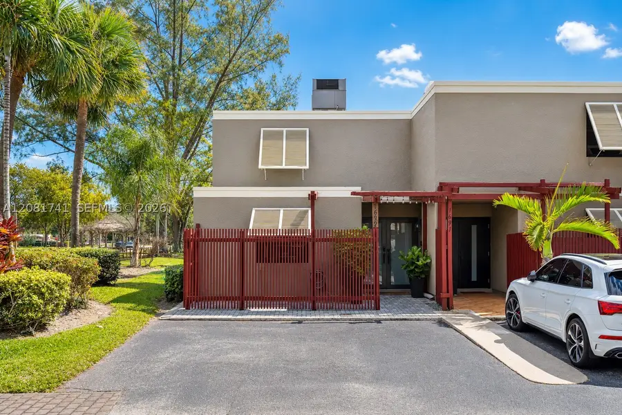 1699 W Fairway, Pembroke Pines, FL 33026 - #2