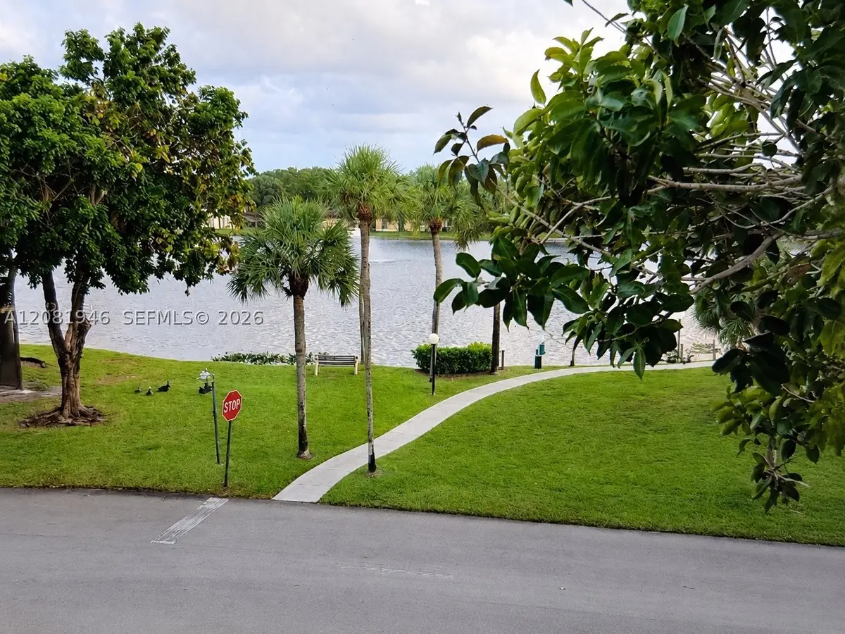 301 Cambridge #306, Hollywood, FL 33024 - #1