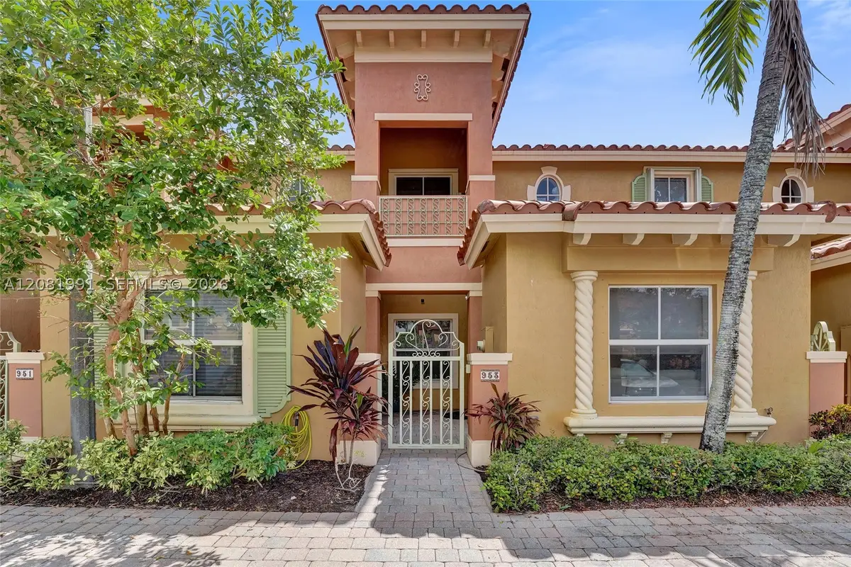 953 SW 143rd, Pembroke Pines, FL 33027 - #1