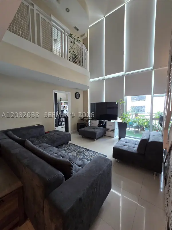 244 Biscayne #652, Miami, FL 33132