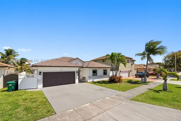 15979 SW 53rd, Miami, FL 33185
