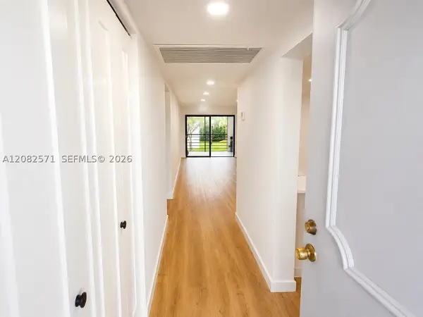 9233 SW 8th #207, Boca Raton, FL 33428
