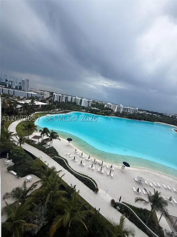 2411 Laguna #2703, North Miami, FL 33181