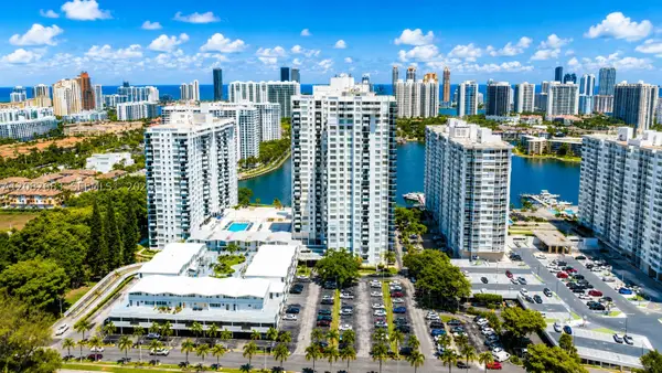 2750 NE 183rd #PH05, Aventura, FL 33160
