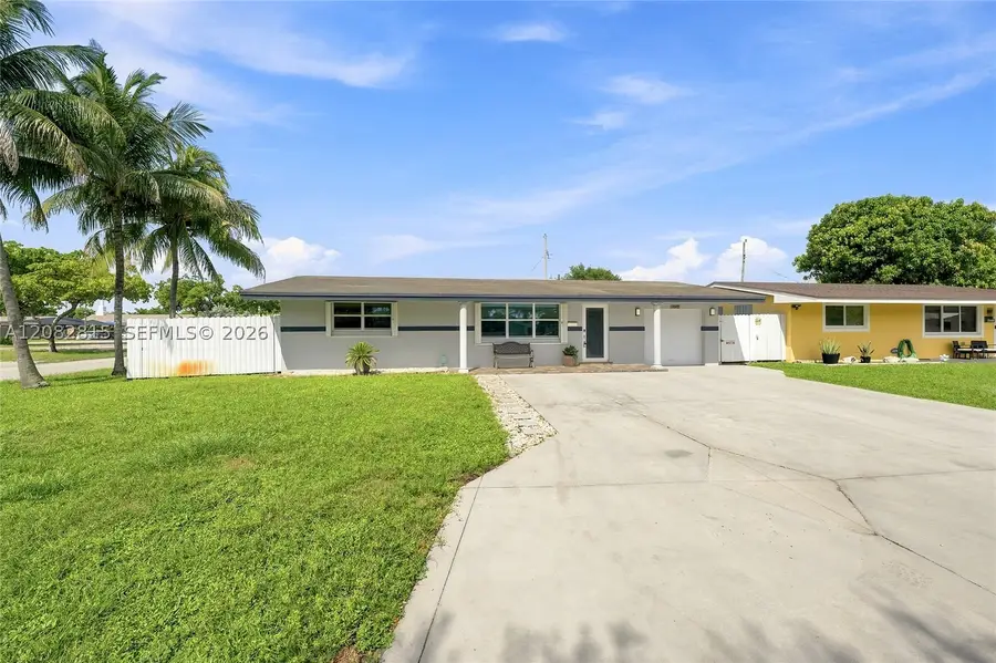 1000 NW 76th, Pembroke Pines, FL 33024 - #3