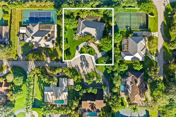 15625 SW 73rd, Palmetto Bay, FL 33157