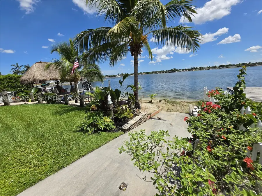 8450 NW 178th, Hialeah, FL 33015 - #2