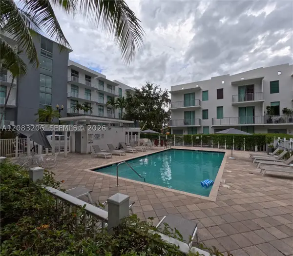 2100 Van Buren #222, Hollywood, FL 33020