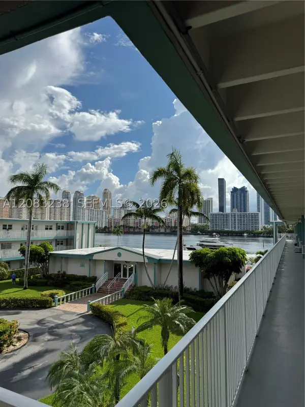 3922 NE 166th #S305, North Miami Beach, FL 33160