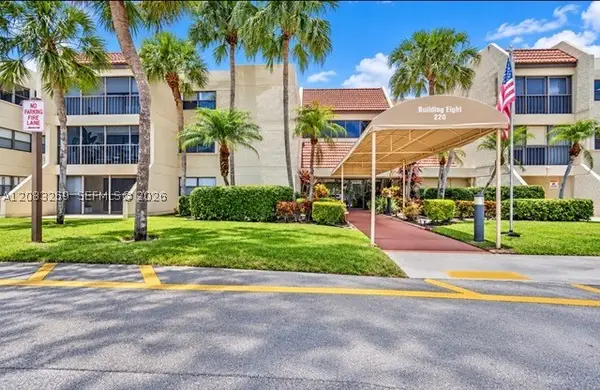 220 Lakeview #101, Weston, FL 33326
