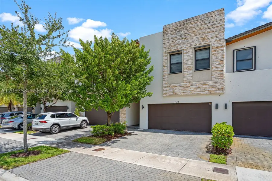 7923 NW 104th, Doral, FL 33178 - #2