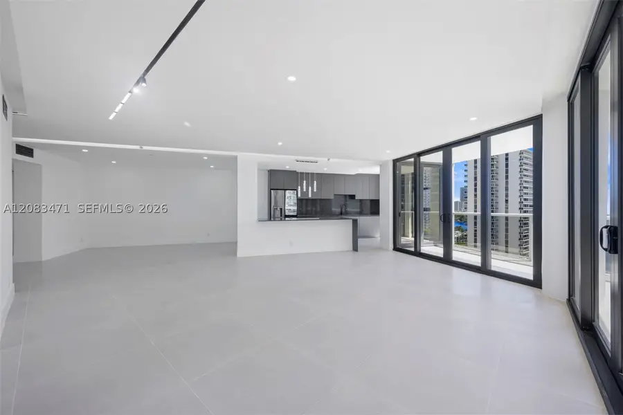 20281 E Country Club #1008, Aventura, FL 33180 - #2