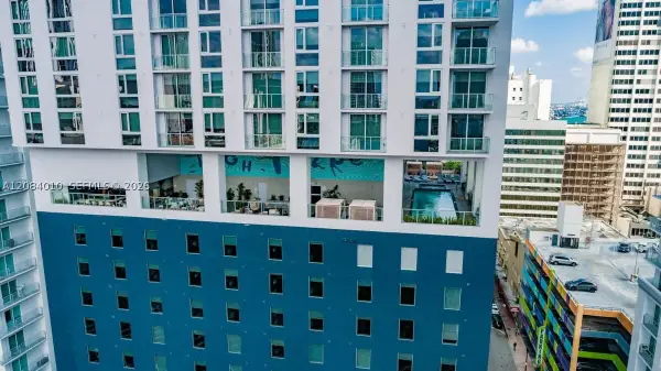 227 NE 2nd #3001, Miami, FL 33132