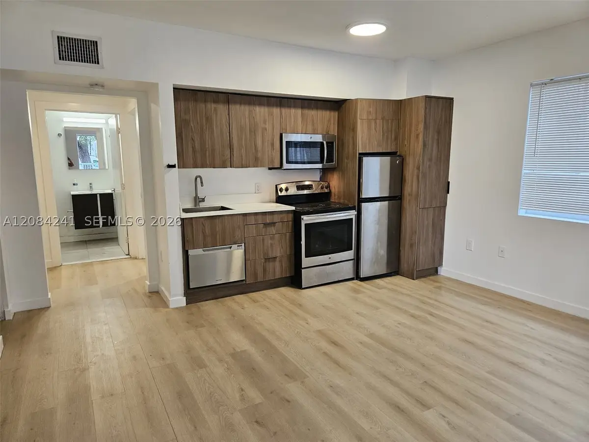 557 Michigan #211 W/PARKING, Miami Beach, FL 33139 - #1