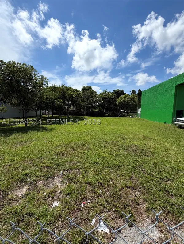 122 NW 22nd, Miami, FL 33125