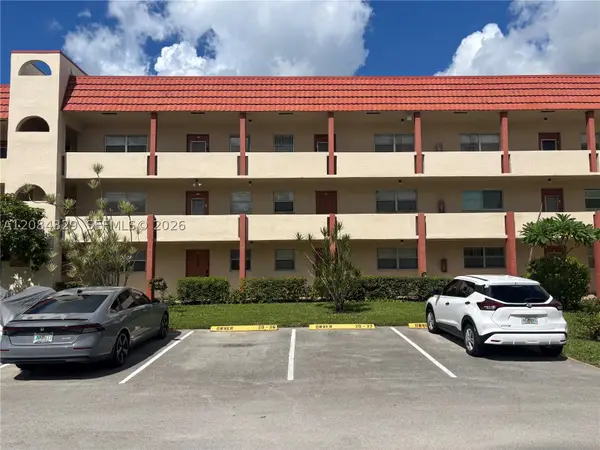 3051 E Sunrise Lakes #211, Sunrise, FL 33322