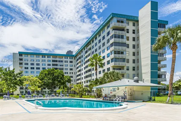 4330 Hillcrest #520, Hollywood, FL 33021