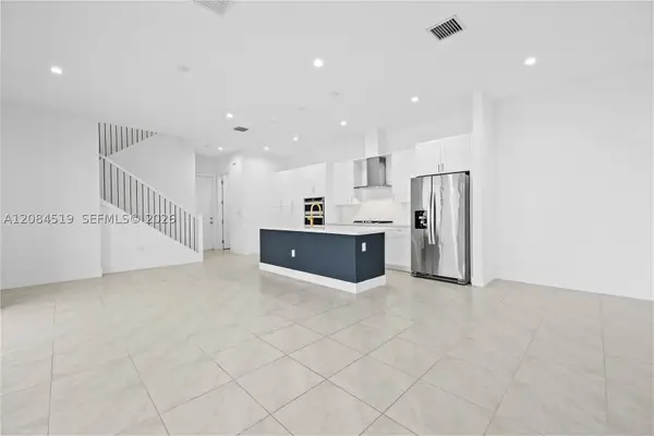 4402 NW 81st, Doral, FL 33166
