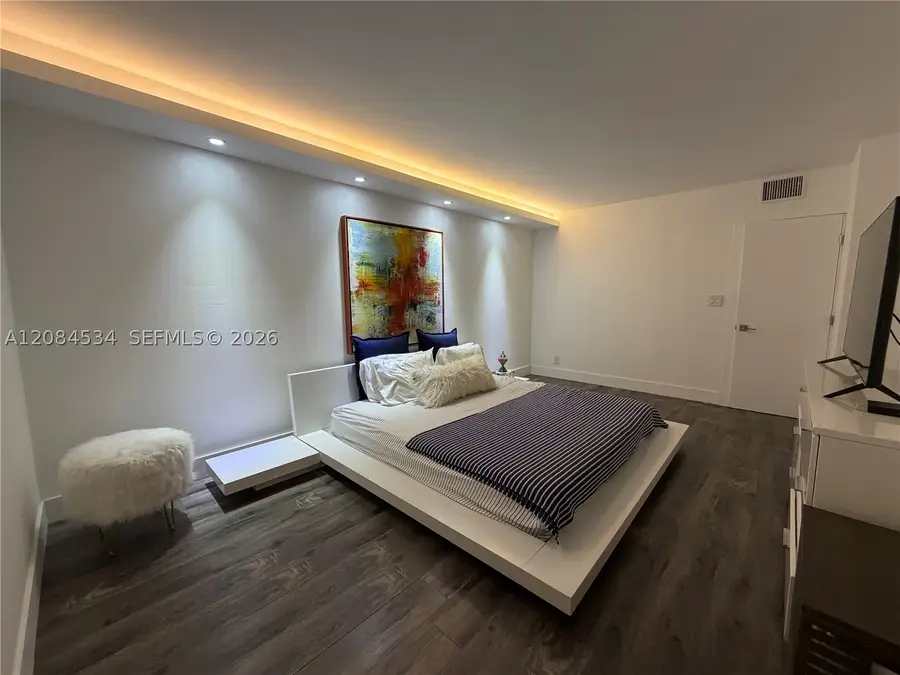 20301 W Country Club #1530, Aventura, FL 33180 - #2