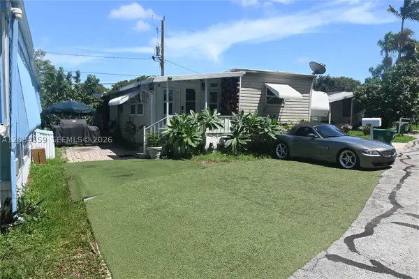 4832 SW 47, Davie, FL 33314