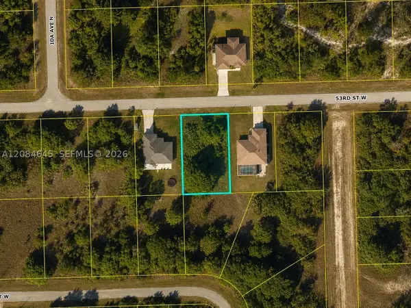 2713 53rd St W, Lehigh Acres, FL 33971