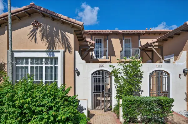 628 SW 147th, Pembroke Pines, FL 33027