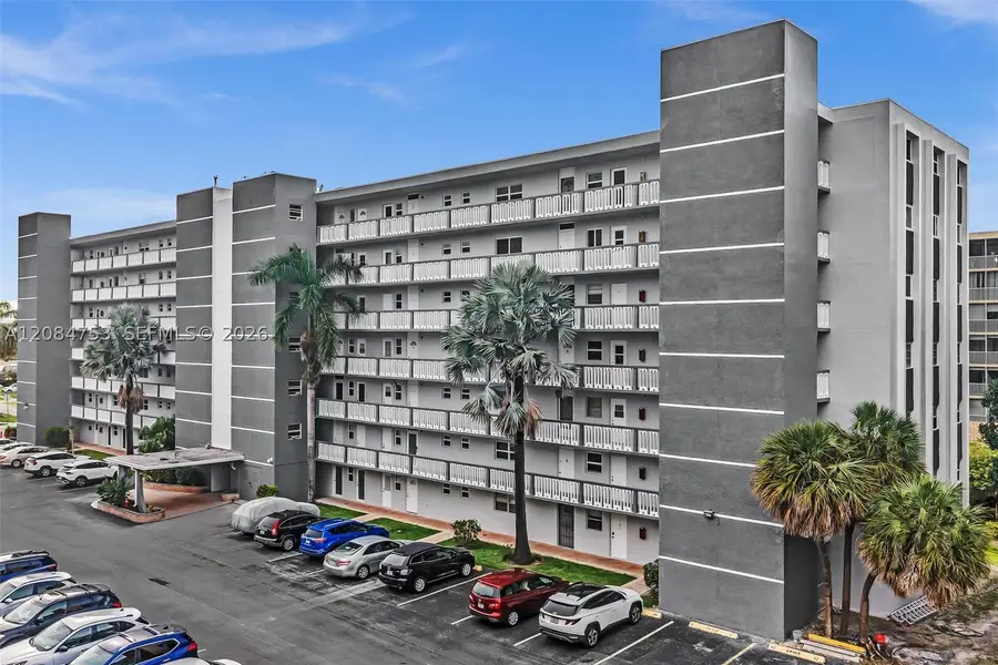 610 NE 12th #206, Hallandale, FL 33009 - #2